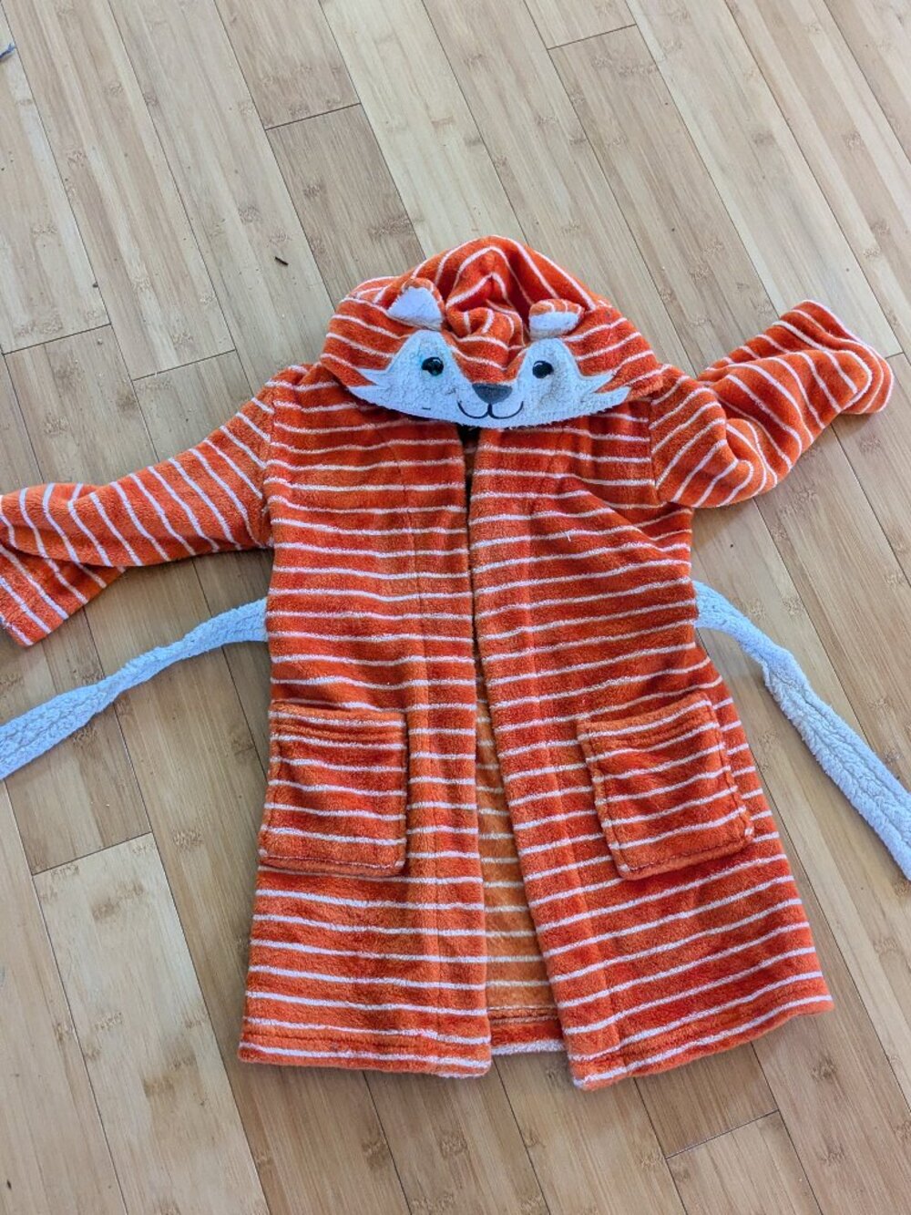 Fleece tiger robe 🐯 size 4t/5t